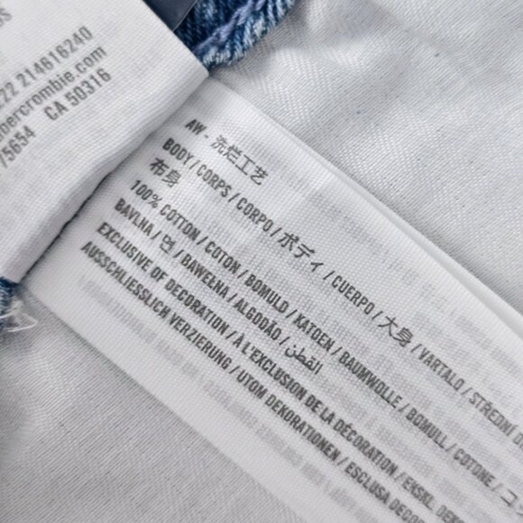 NWT Hollister High Rise Barrel Jeans Size 27 Light Wash Y2K - Picture 6 of 7